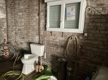 Garage et parking a vendre Arras 62000 Pas-de-Calais 85 m2  60100 euros