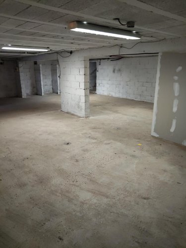 Fonds et murs commerciaux a vendre Montbizot 72380 Sarthe 338 m2  187920 euros