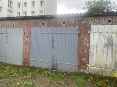 Garage et parking a vendre Guingamp 22200 Côtes-d'Armor 15 m2  18700 euros