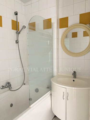 Location appartement Ambérieu-en-Bugey 01500 Ain 40 m2 2 pièces 560 euros