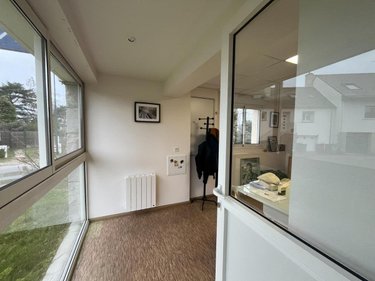 Location fonds et murs commerciaux Le Rheu 35650 Ille-et-Vilaine 100 m2  1555 euros