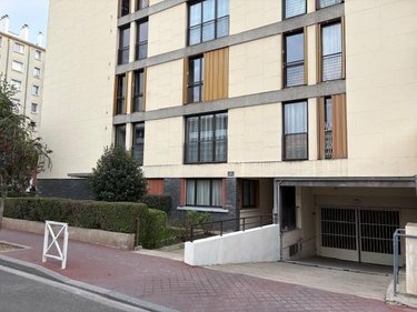 Garage et parking a vendre Montrouge 92120 Hauts-de-Seine 9 m2  19900 euros
