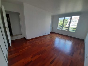 Location appartement Divonne-les-Bains 01220 Ain 102 m2 3 pièces 2730 euros