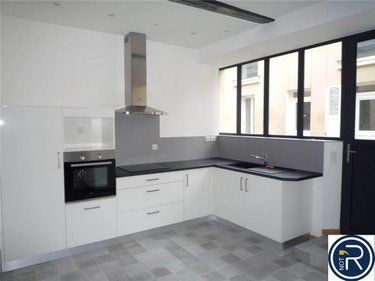 Location appartement Montsûrs 53150 Mayenne 94 m2  550 euros