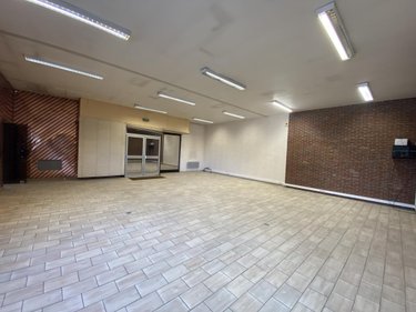 Location fonds et murs commerciaux Proville 59267 Nord 587 m2  2500 euros