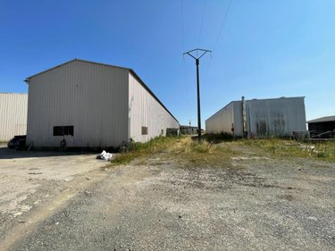 Fonds et murs commerciaux a vendre Saint-Jean-de-Liversay 17170 Charente-Maritime 4000 m2  3090000 euros