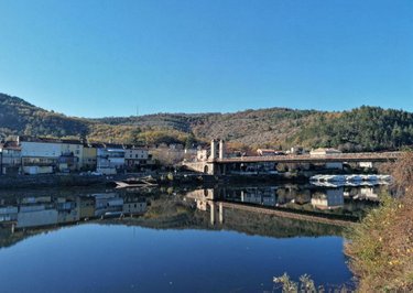 Fonds et murs commerciaux a vendre Douelle 46140 Lot 131 m2  56000 euros