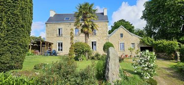 Maison a vendre Plogonnec 29180 Finistère 340 m2 14 pièces 377000 euros