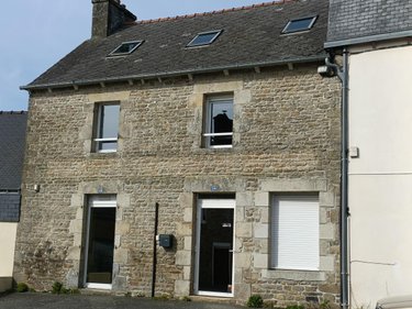 Location fonds et murs commerciaux Plémet 22210 Côtes-d'Armor 165 m2  1100 euros