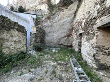 Immeuble a vendre Le Palais 56360 Morbihan 53 m2  145935 euros