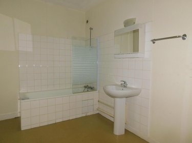 Appartement a vendre Poncin 01450 Ain 106 m2 4 pièces 59000 euros