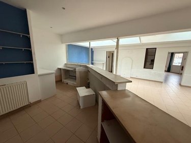 Fonds et murs commerciaux a vendre Orbec 14290 Calvados 175 m2  73800 euros