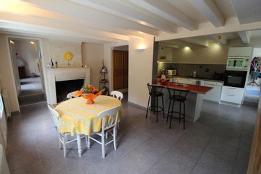 Maison a vendre Saintes 17100 Charente-Maritime 405 m2 11 pièces 592800 euros
