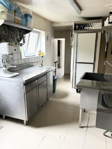 Fonds et murs commerciaux a vendre Oucques La Nouvelle 41290 Loir-et-Cher 205 m2  69960 euros