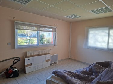 Fonds et murs commerciaux a vendre Bouchemaine 49080 Maine-et-Loire 220 m2  294000 euros