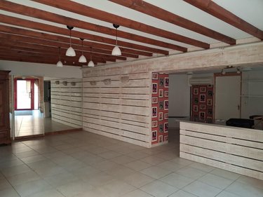 Location fonds et murs commerciaux Tossiat 01250 Ain 48 m2  460 euros