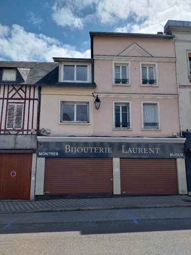 Immeuble a vendre Le Neubourg 27110 Eure 250 m2  285000 euros