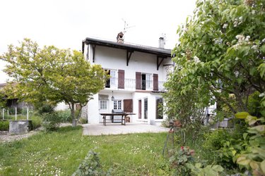 Maison a vendre Challex 01630 Ain 368 m2 8 pièces 550000 euros