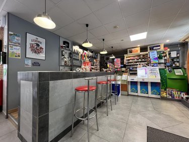 Fonds et murs commerciaux a vendre Bourghelles 59830 Nord 162 m2  549000 euros
