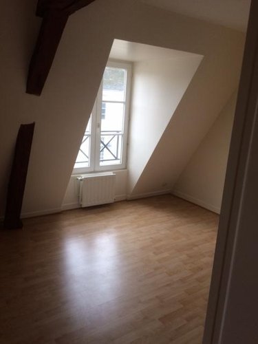 Location appartement Laon 02000 Aisne 53 m2 3 pièces 493 euros
