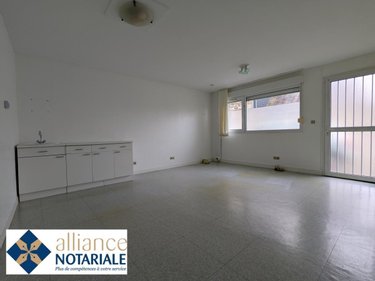 Location fonds et murs commerciaux Vire-Normandie 14500 Calvados 72 m2  832 euros