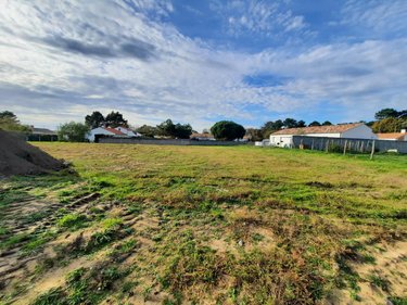 Terrain a batir a vendre Saint-Hilaire-de-Riez 85270 Vendée 628 m2  133224 euros