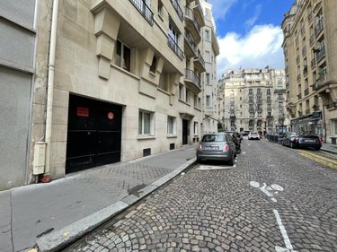 Garage et parking a vendre Paris 15e arrondissement 75015 Paris 10 m2  23500 euros