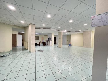 Fonds et murs commerciaux a vendre Locminé 56500 Morbihan 290 m2  230080 euros