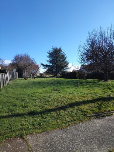 Terrain a batir a vendre La Guierche 72380 Sarthe 795 m2  47760 euros