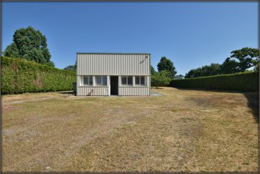 Fonds et murs commerciaux a vendre L'Hermitage 35590 Ille-et-Vilaine 85 m2  140000 euros