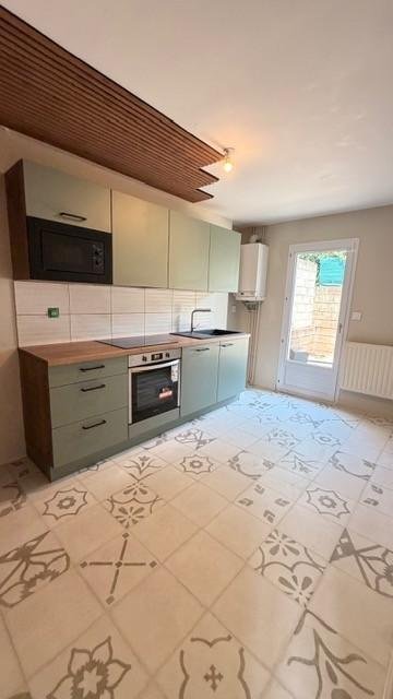 Location maison Château-Gontier-sur-Mayenne 53200 Mayenne 101 m2 6 pièces 830 euros