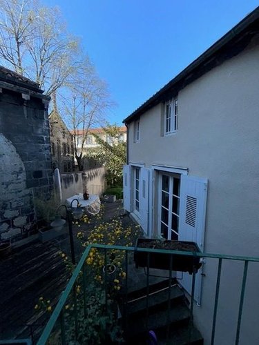 Viager maison Riom 63200 Puy-de-Dôme 320 m2 14 pièces 477750 euros