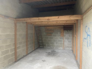 Garage et parking a vendre Guingamp 22200 Côtes-d'Armor 15 m2  18700 euros