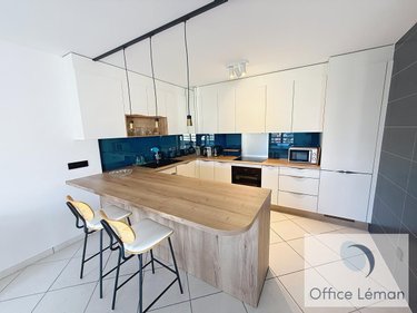 Location appartement Divonne-les-Bains 01220 Ain 91 m2 3 pièces 2400 euros