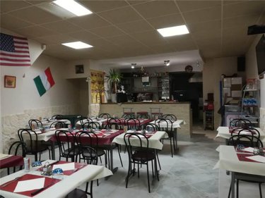 Fonds et murs commerciaux a vendre Saint-James 50240 Manche 1 m2  90490 euros