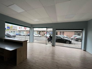 Fonds et murs commerciaux a vendre Lisieux 14100 Calvados 69 m2  115400 euros