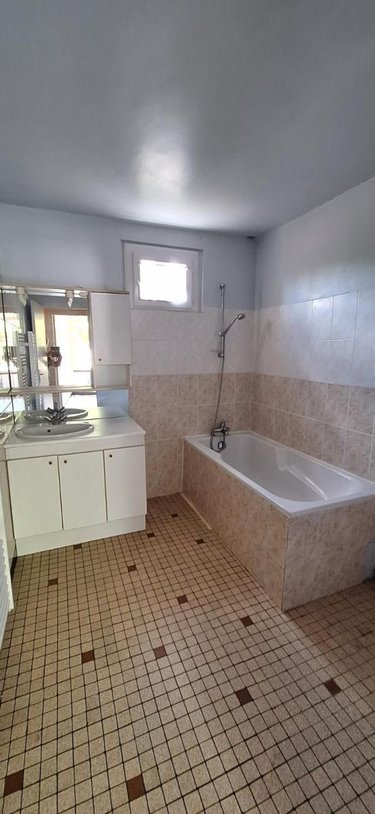 Immeuble a vendre Vic-Fezensac 32190 Gers 150 m2  158500 euros
