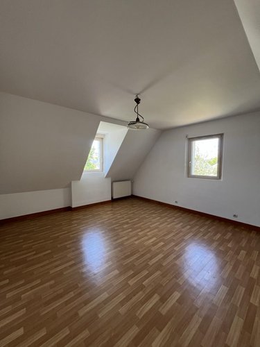 Location maison Saint-Georges-sur-Loire 49170 Maine-et-Loire 144 m2  950 euros