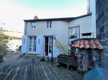 Viager maison Riom 63200 Puy-de-Dôme 320 m2 14 pièces 477750 euros