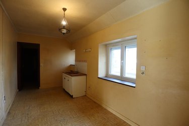 Fonds et murs commerciaux a vendre Fouesnant 29170 Finistère 89 m2  303025 euros