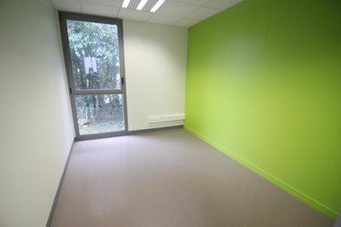 Fonds et murs commerciaux a vendre Quéven 56530 Morbihan 129 m2  260920 euros
