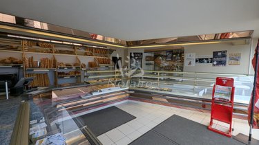 Fonds et murs commerciaux a vendre Saint-Pol-de-Léon 29250 Finistère 286 m2  261500 euros