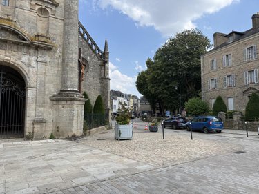 Fonds et murs commerciaux a vendre Auray 56400 Morbihan 140 m2  299370 euros