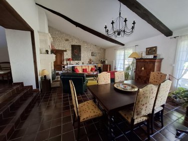 Maison a vendre Nieul-lès-Saintes 17810 Charente-Maritime 223 m2 7 pièces 375000 euros