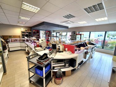 Fonds et murs commerciaux a vendre Essoyes 10360 Aube 270 m2  179000 euros