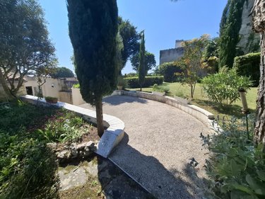 Maison a vendre Saintes 17100 Charente-Maritime 350 m2 13 pièces 988000 euros