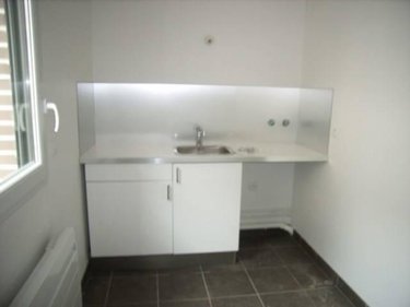 Location appartement Reims 51100 Marne 37 m2 1 pièce 389 euros