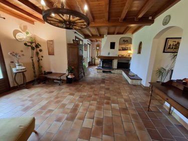 Maison a vendre Saintes 17100 Charente-Maritime 157 m2 8 pièces 251808 euros