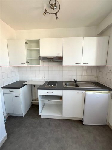 Location appartement Reims 51100 Marne 29 m2 1 pièce 555 euros