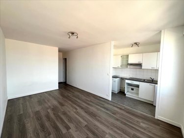 Location appartement Reims 51100 Marne 29 m2 1 pièce 555 euros